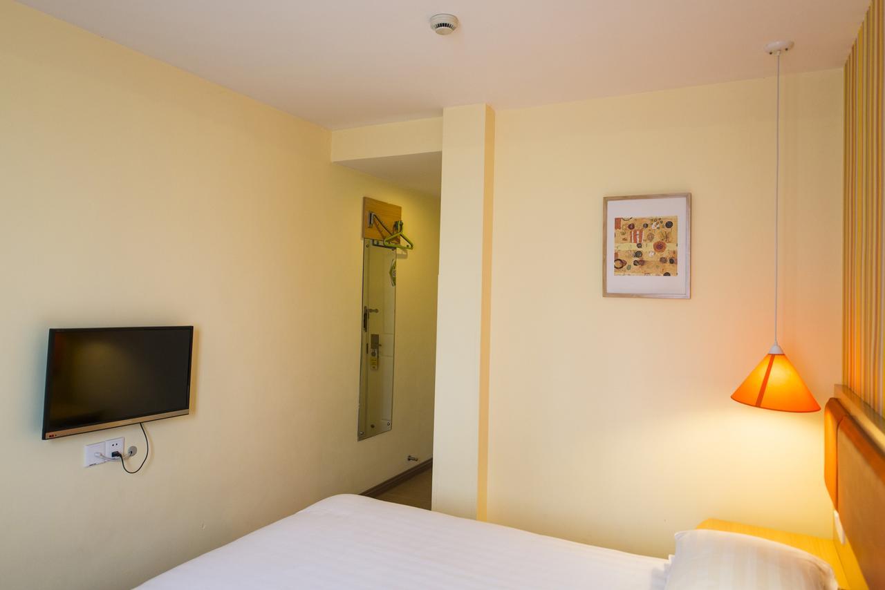 Home Inn Chengdu Kuanzhai Alley New City Square 外观 照片
